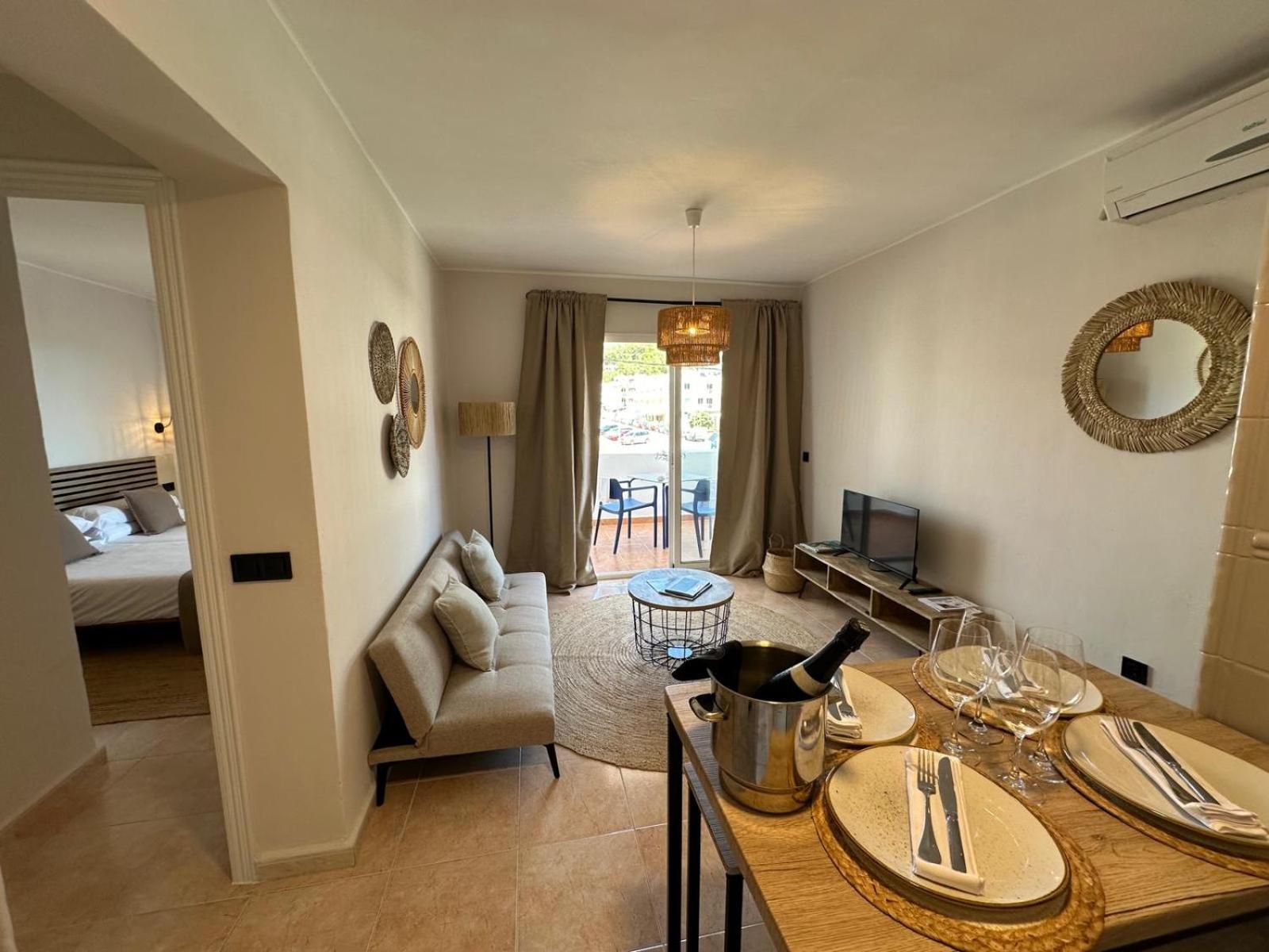 קאלה יונגה Apartamentos Ses Veles מראה חיצוני תמונה