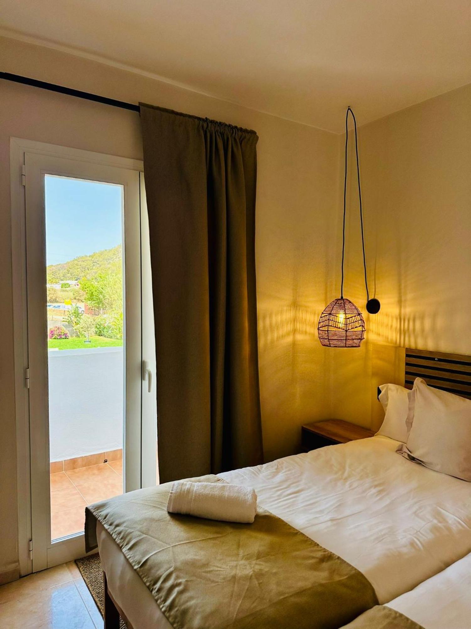 קאלה יונגה Apartamentos Ses Veles מראה חיצוני תמונה